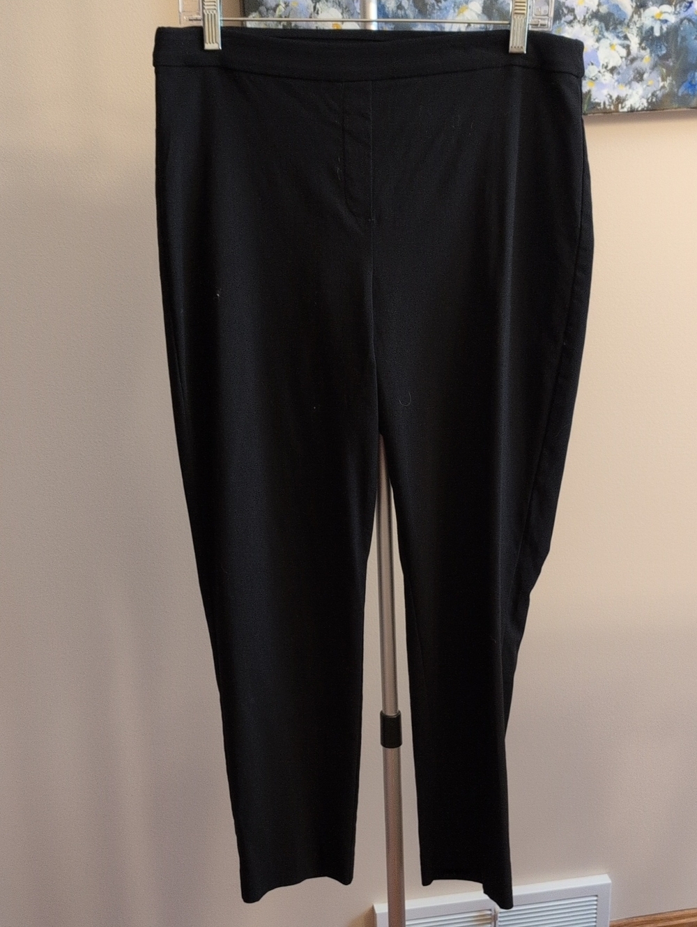 Chico's Black Cropped Perfect Stretch Pull-On Pants
